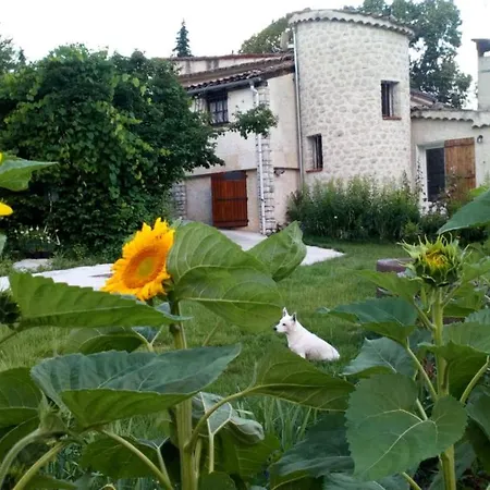 Clôt De Félines Chambre Spacieuse Maison d'hôtes