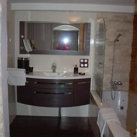 Maison d'hôtes Clôt De Félines Chambre Spacieuse Entrevaux